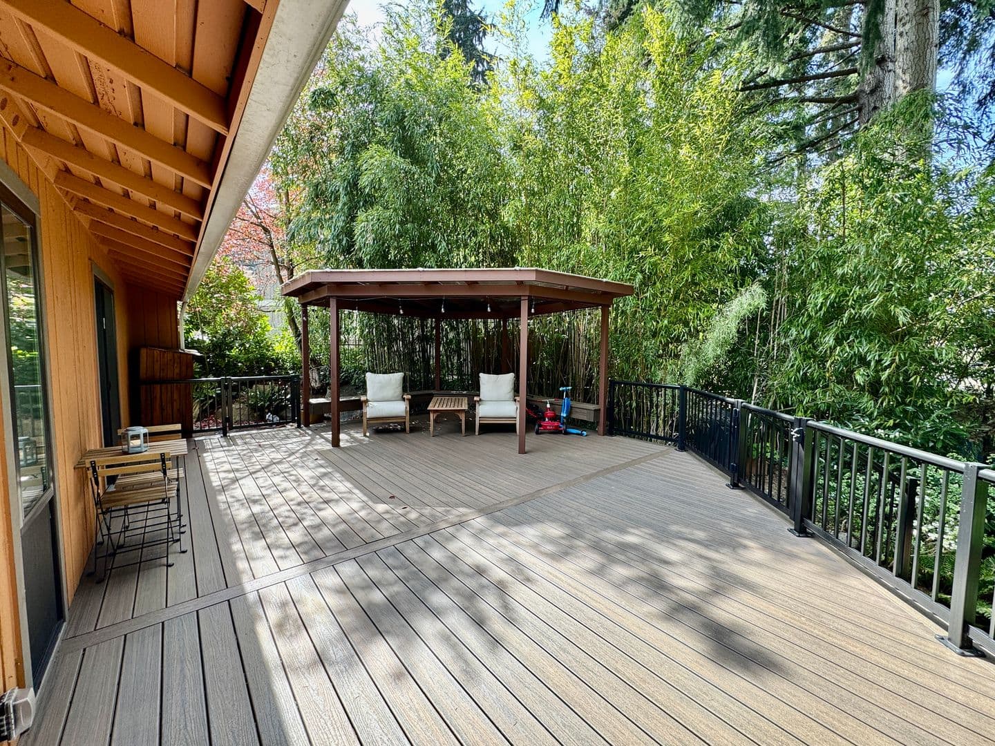 SE 47th PL (15130) 1 of 22
