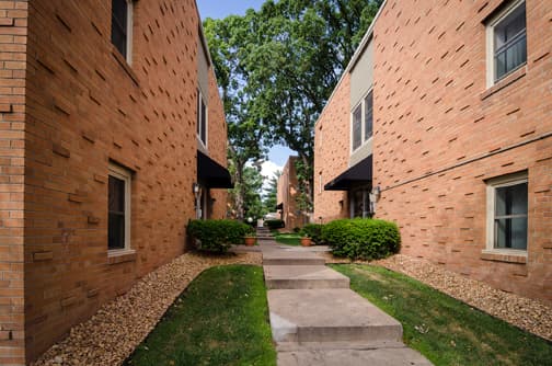 Robinwood Apartments 1 of 8
