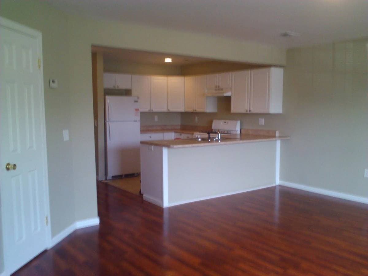 Clover Crossing Apartments 1 of 12