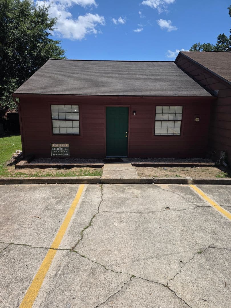 2350 Hartsfield Way 1 of 11
