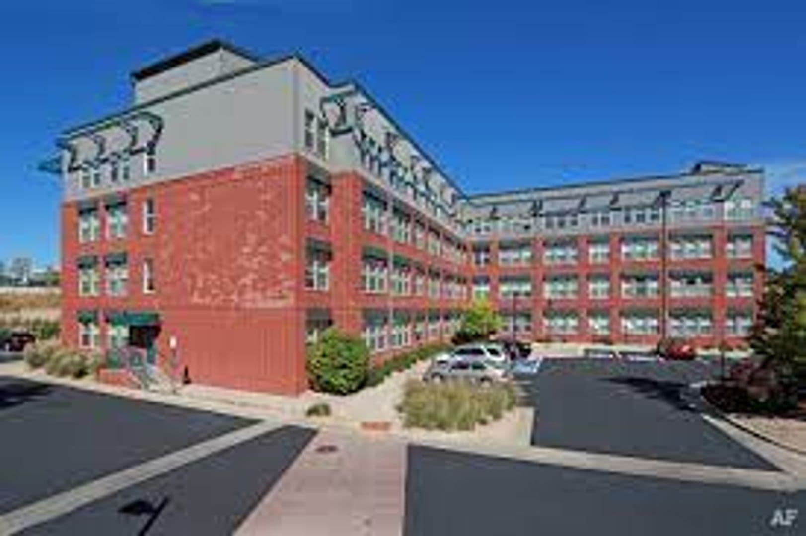 LINCOLNPOINT LOFTS 1 of 7