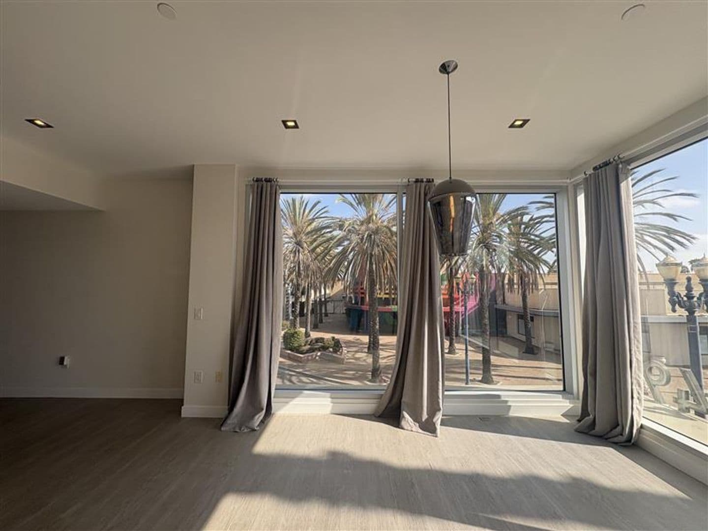 495 Promenade Ave 1 of 29