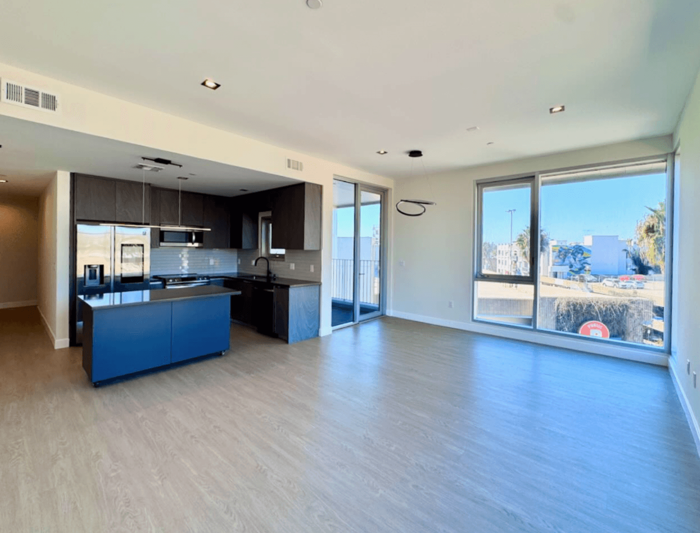 495 Promenade Ave 1 of 26