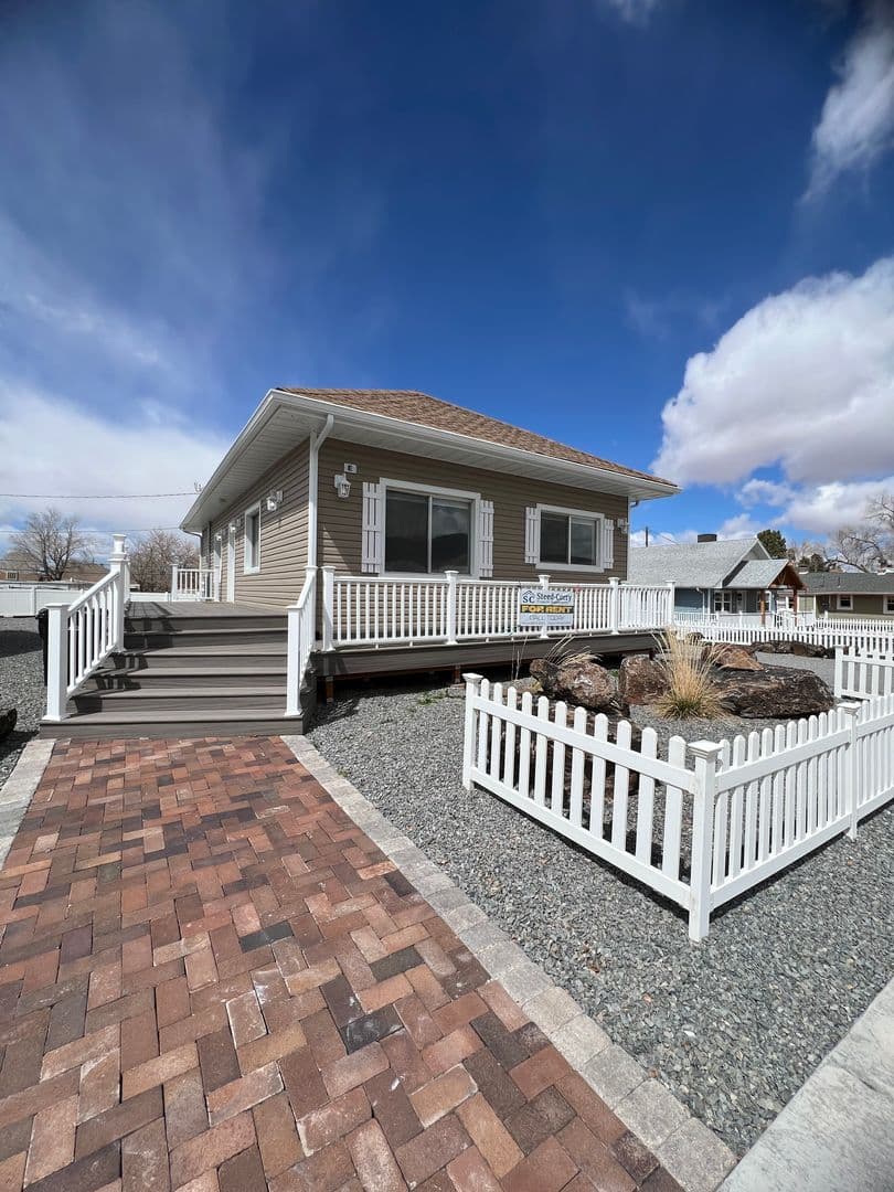 POR-T 303 (Cottages) 1 of 14