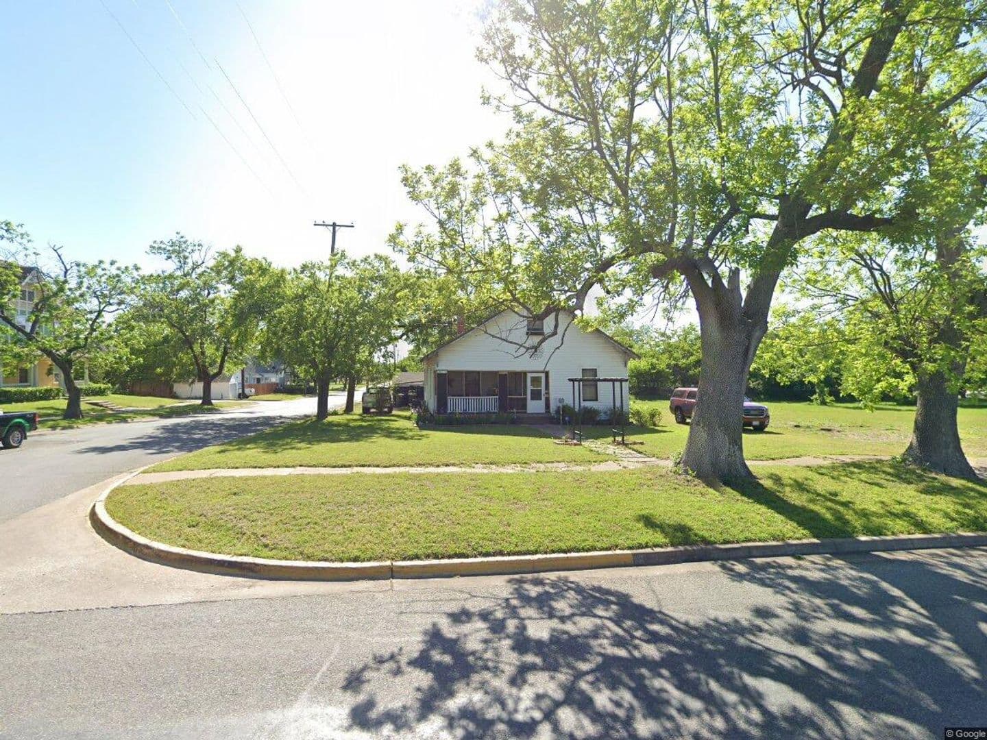 1300 N. Grand Ave. 1 of 37