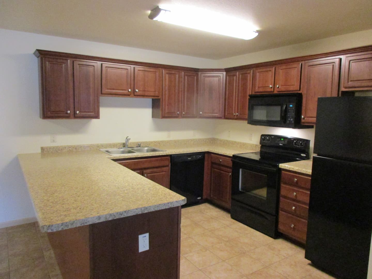 Bluffview Apartments LLC 1 of 13