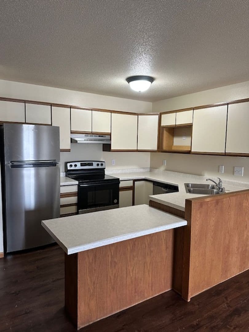 Rivers Edge of La Crosse LLC 1 of 13