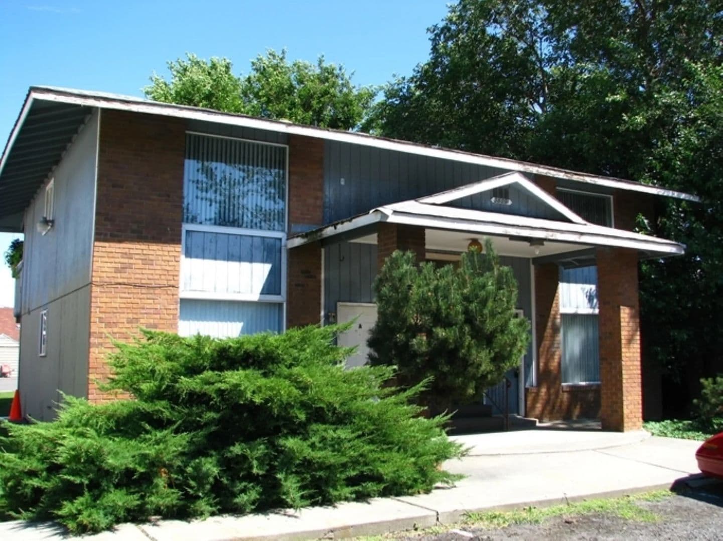 Morain Estates 1 of 26