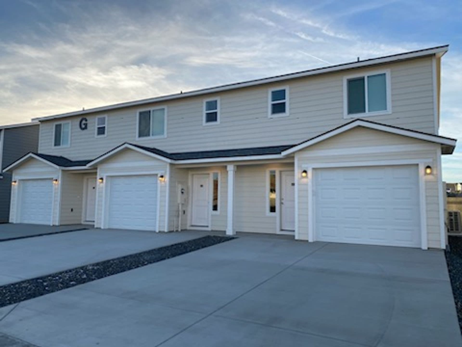 1 MONTH FREE ON A 12 MONTH LEASE! 1 of 59