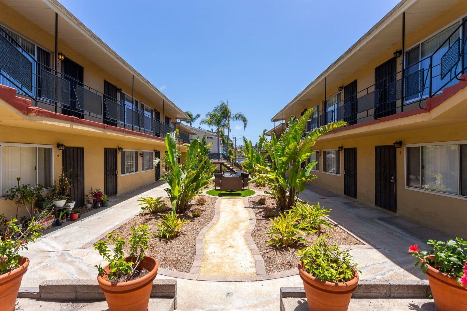 SH - Sail Bay Apts 1 of 4