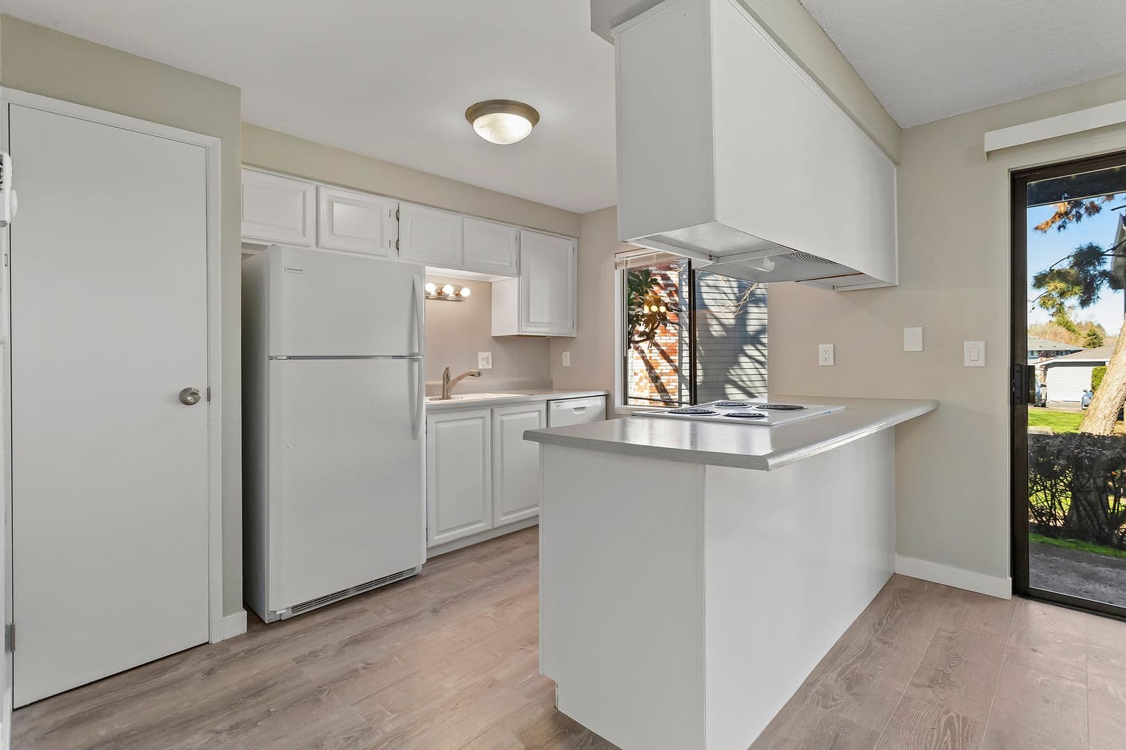 Tapiola Manor Apartments 1 of 23