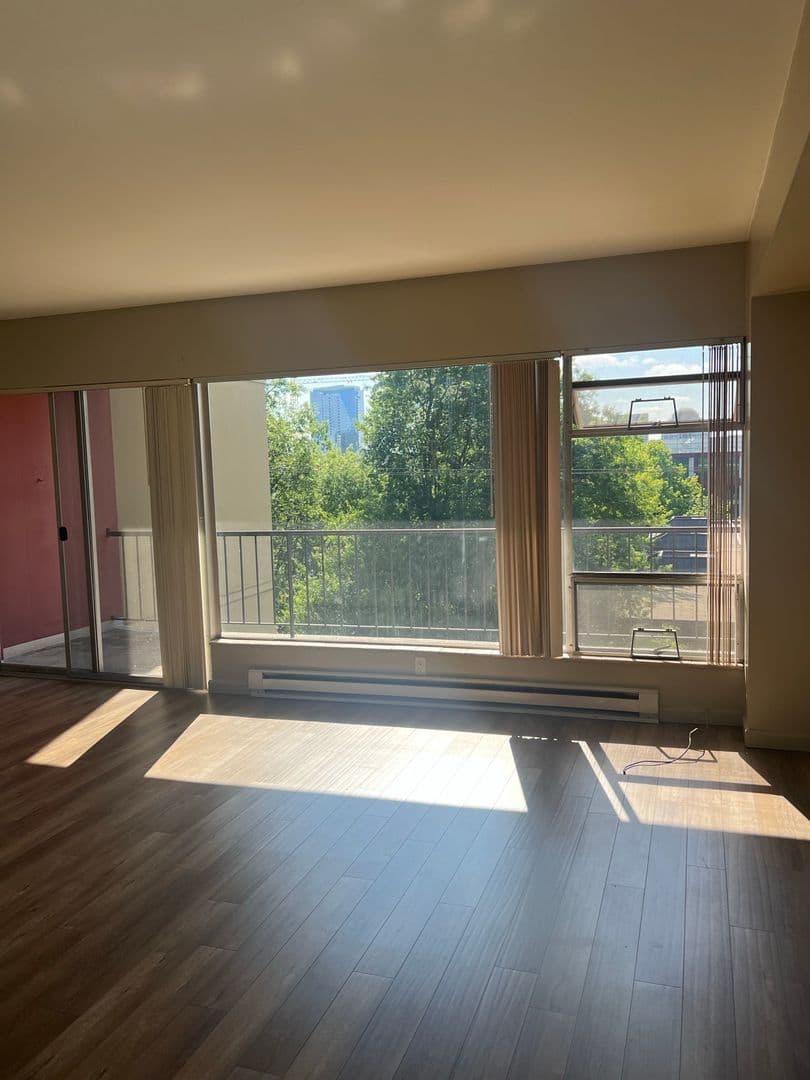 562-2020 Building 1 of 10