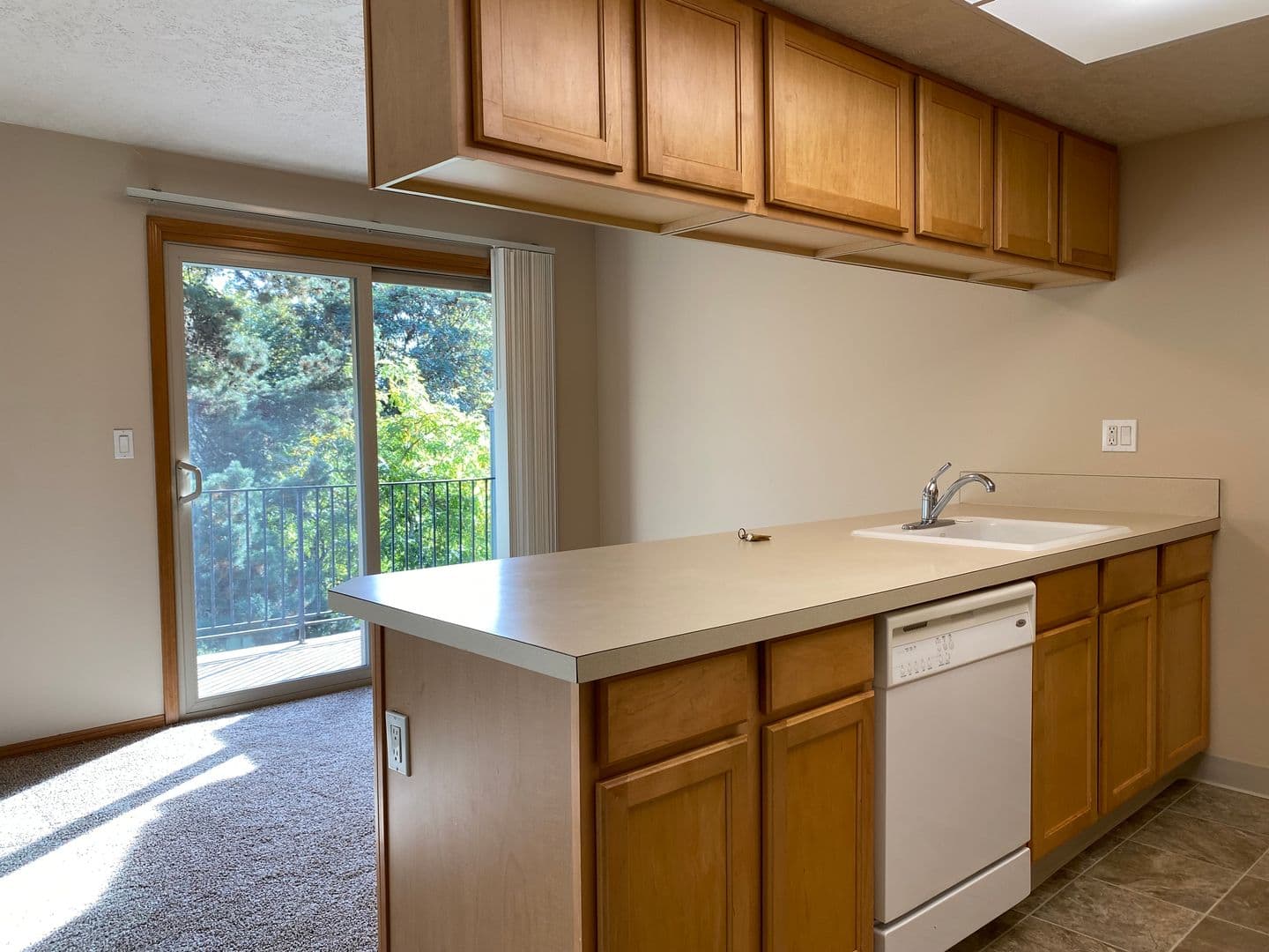 533 - Roxclif Court 1 of 16