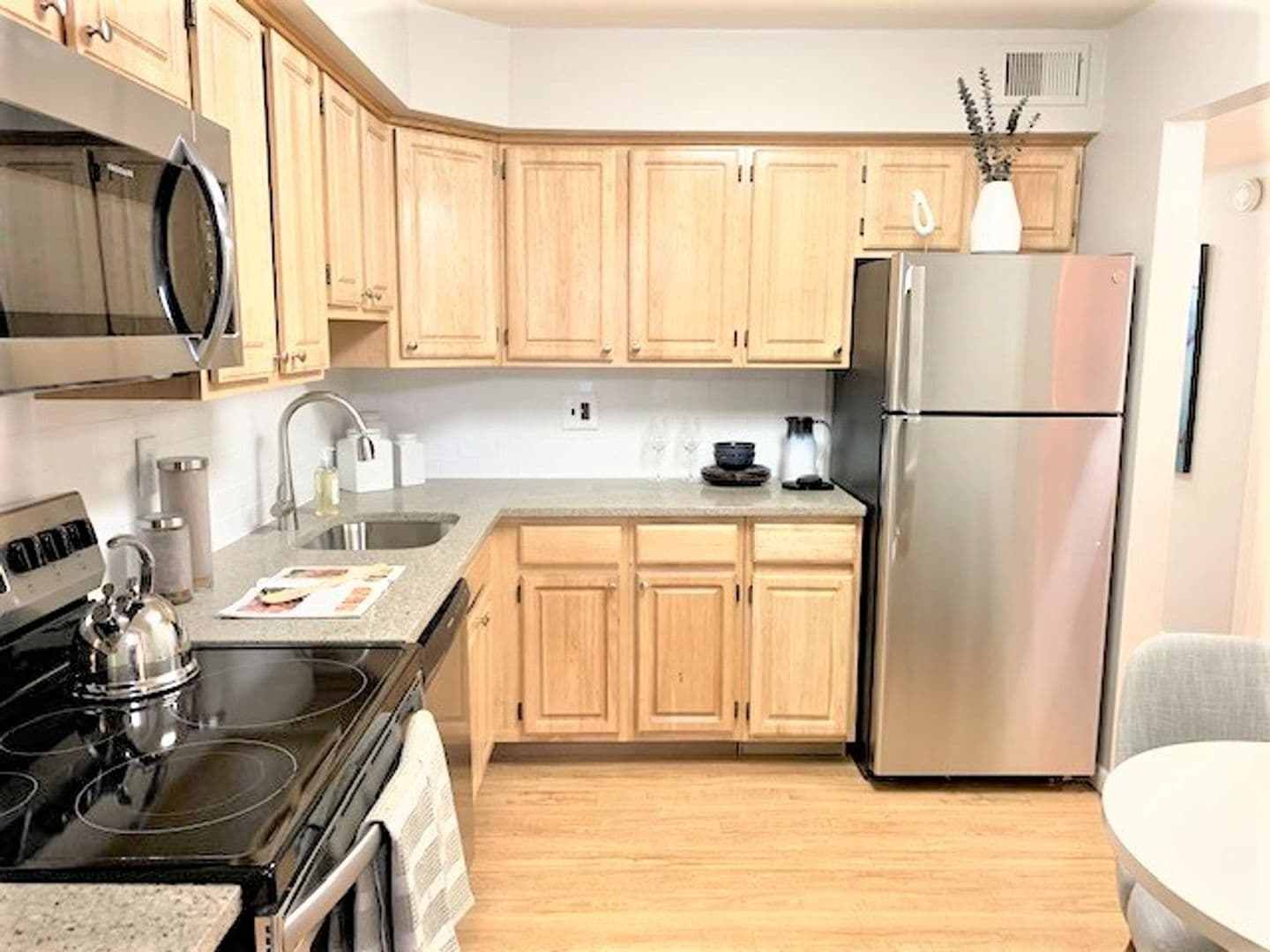 The Metropolitan Tareyton Estates 1 of 16
