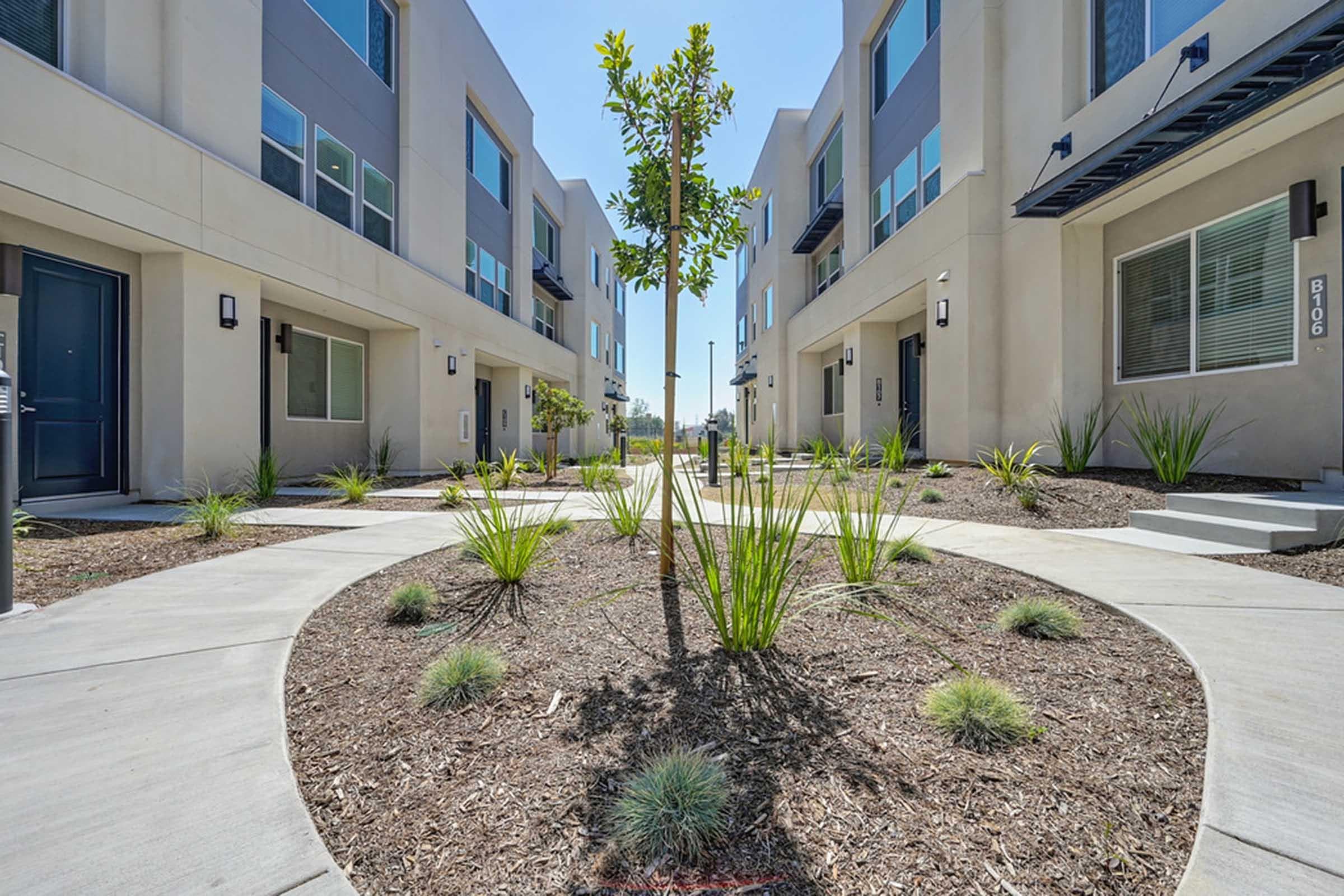 River Gate Townhomes 1 of 8