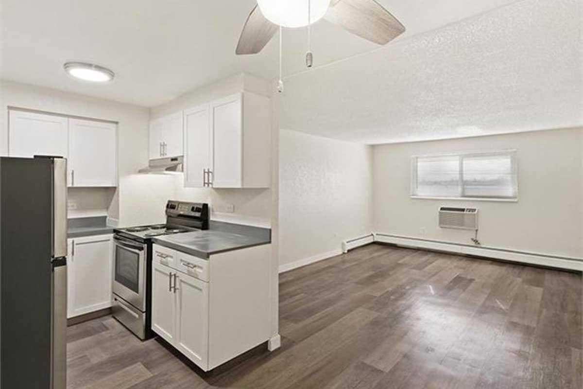 Avon South Apartments 6 of 8