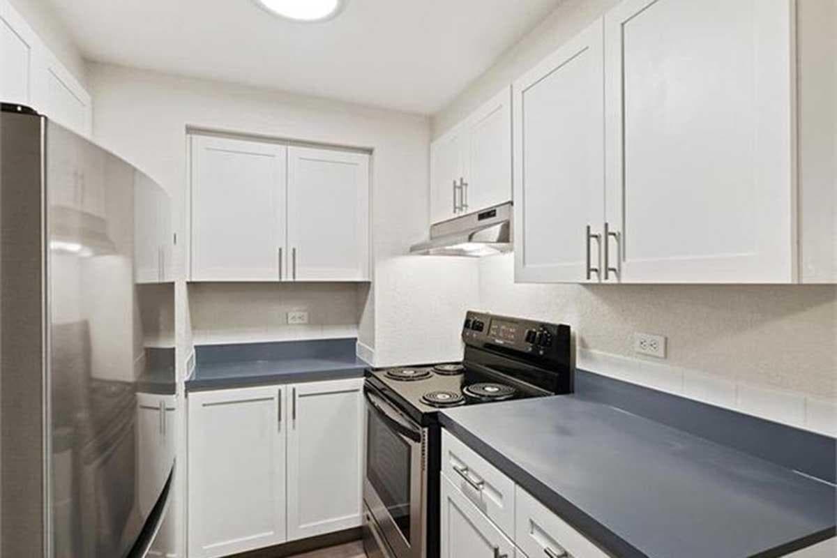 Avon South Apartments 3 of 8