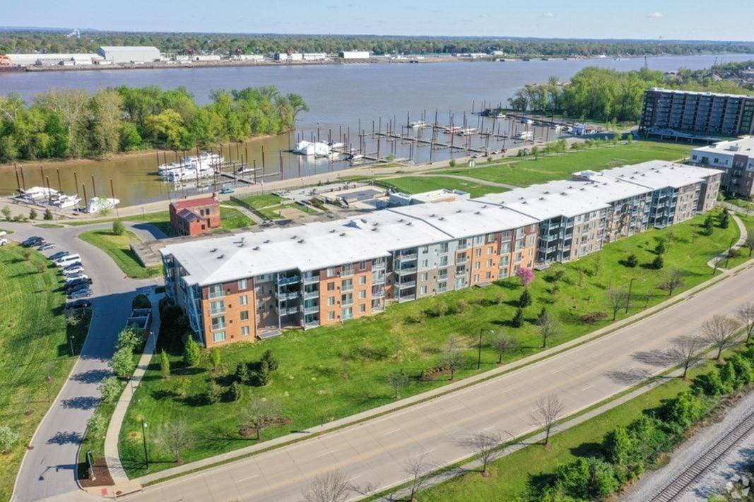 Waterside at River Park Place Phase I & II 1 of 8