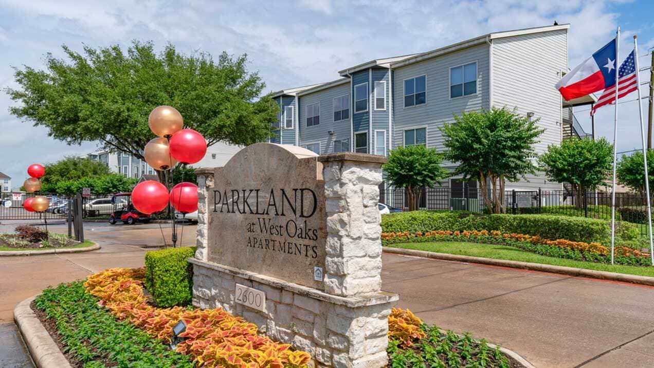 Parkland at West Oaks 1 of 4