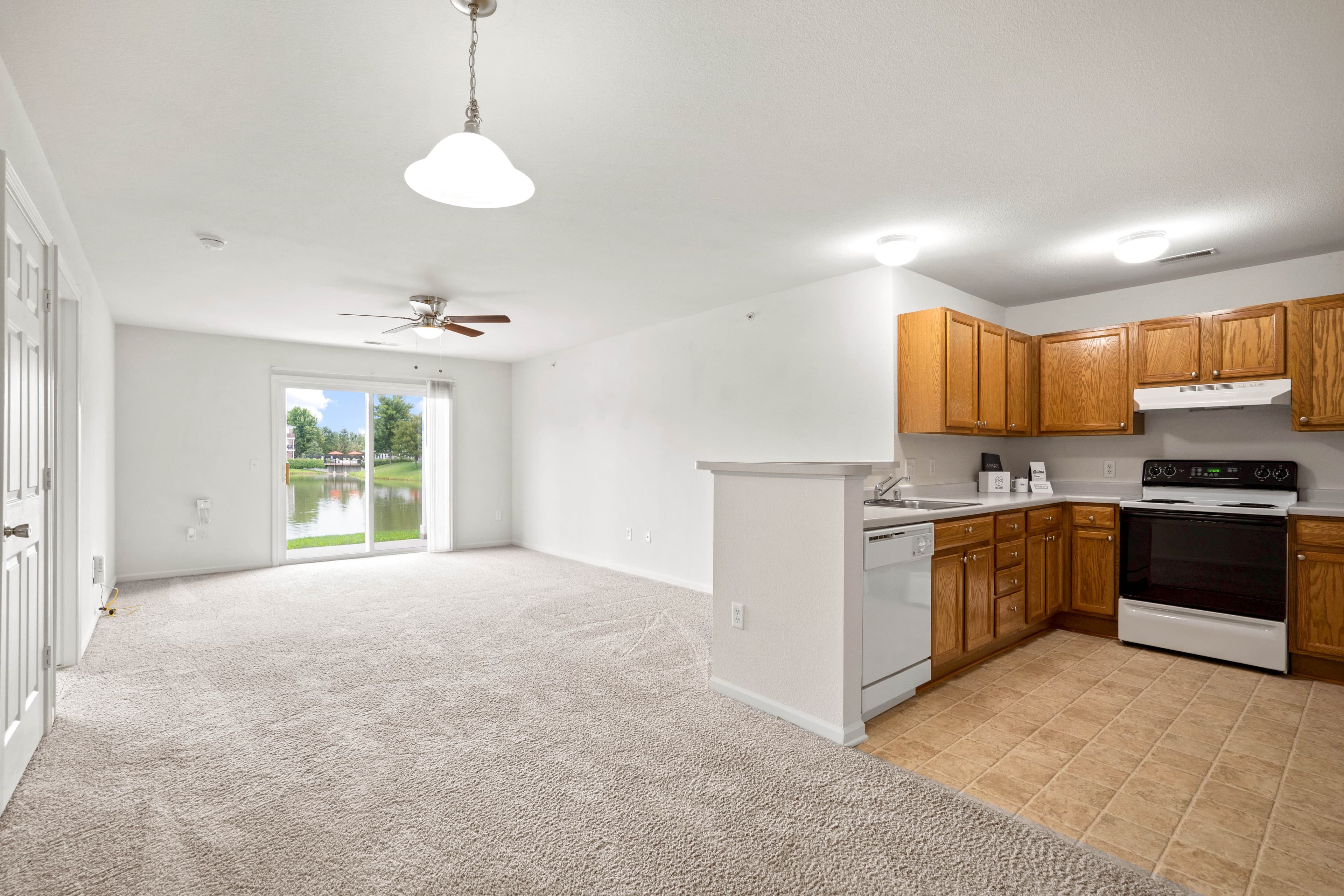 Towne Lakes Apartments 1 of 33