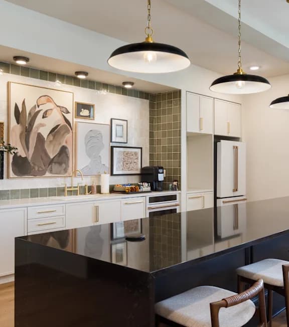The Carolinian Apartments 3 of 7