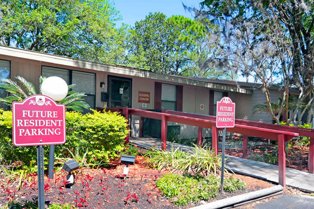 Kings Crossing Apartments 1 of 2