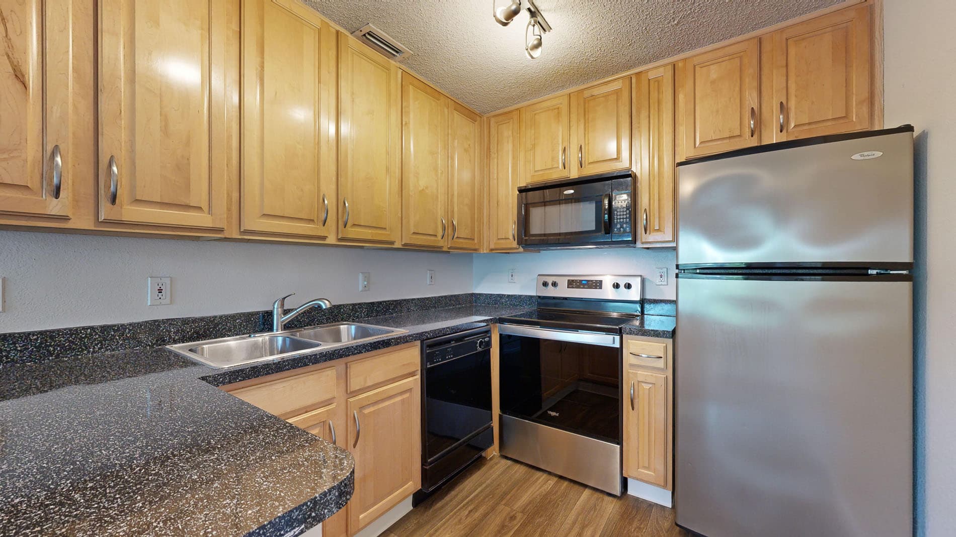 Altamira Place Apartment Homes 1 of 5
