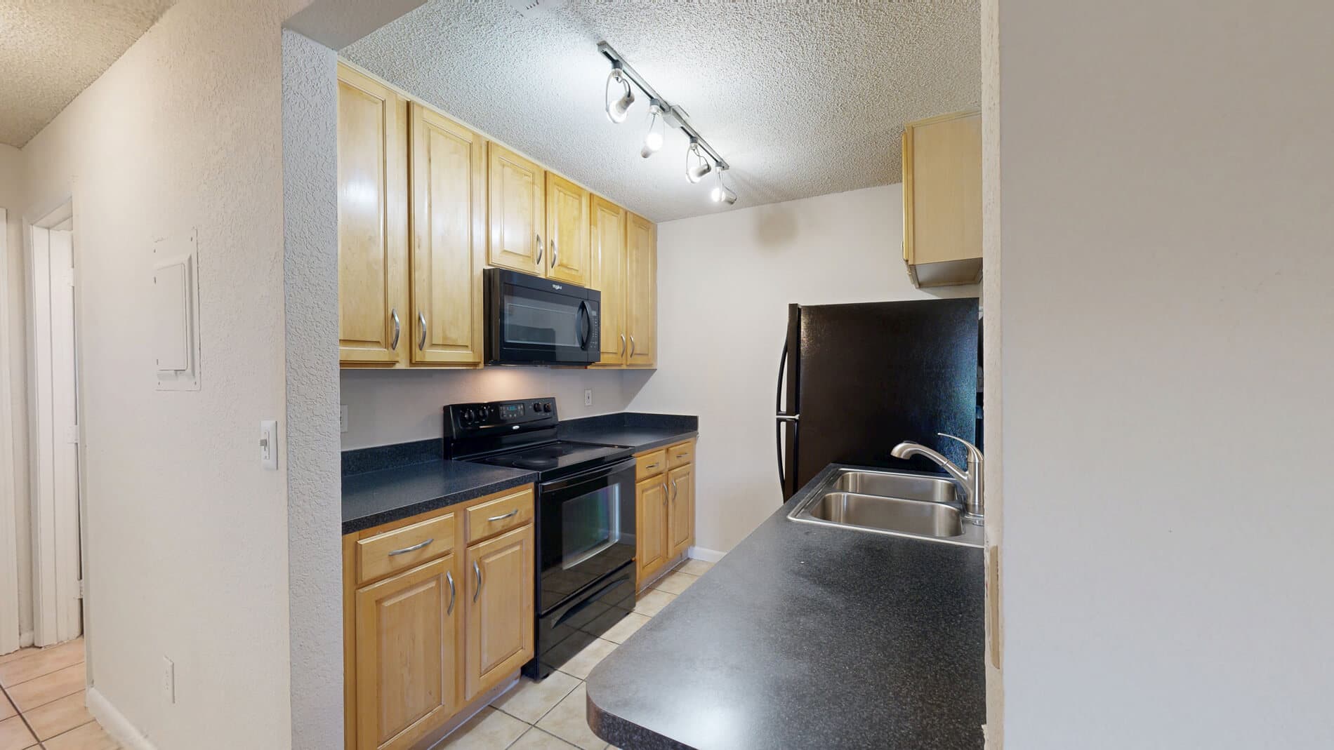 Altamira Place Apartment Homes 1 of 5