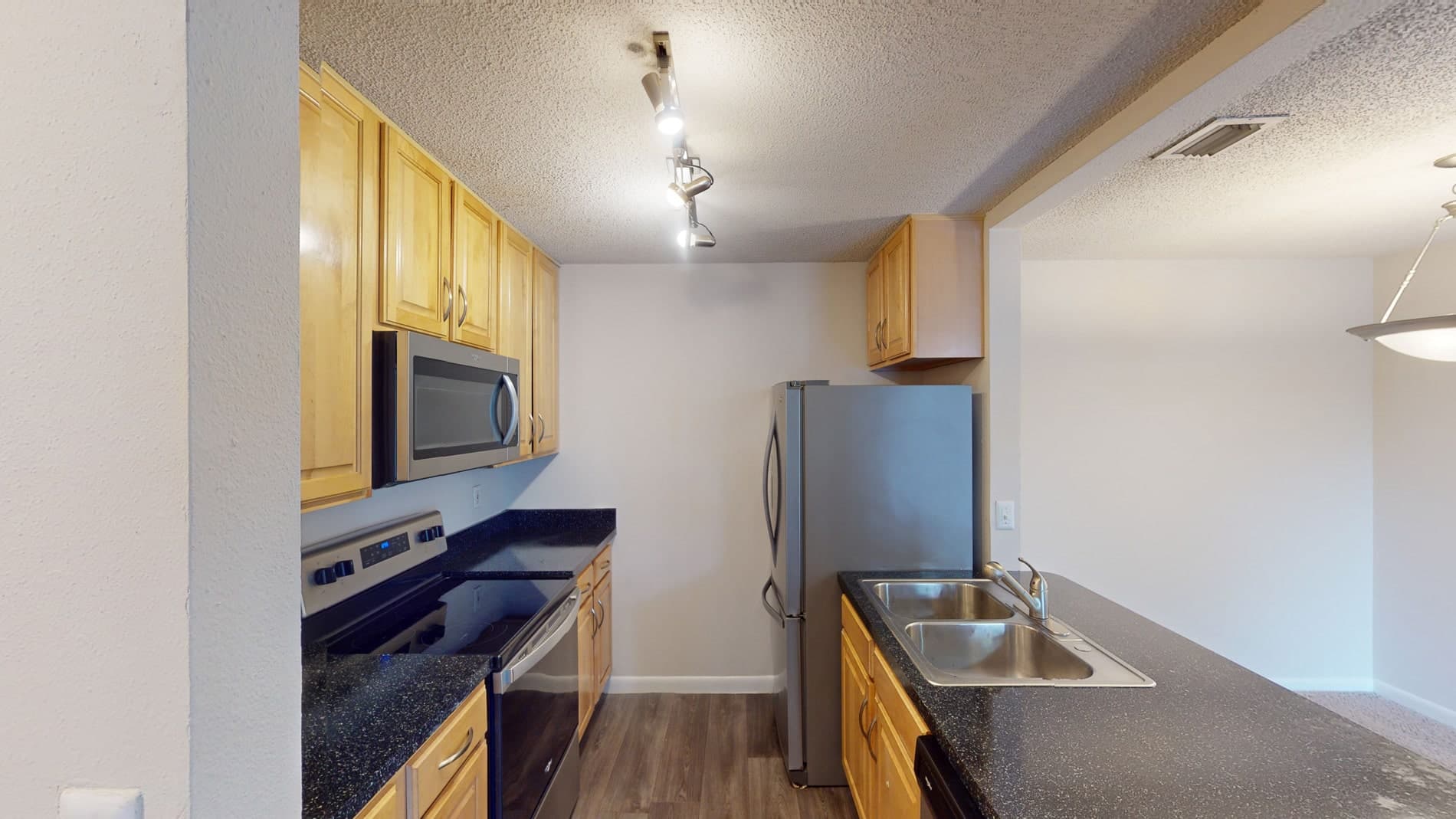 Altamira Place Apartment Homes 1 of 5