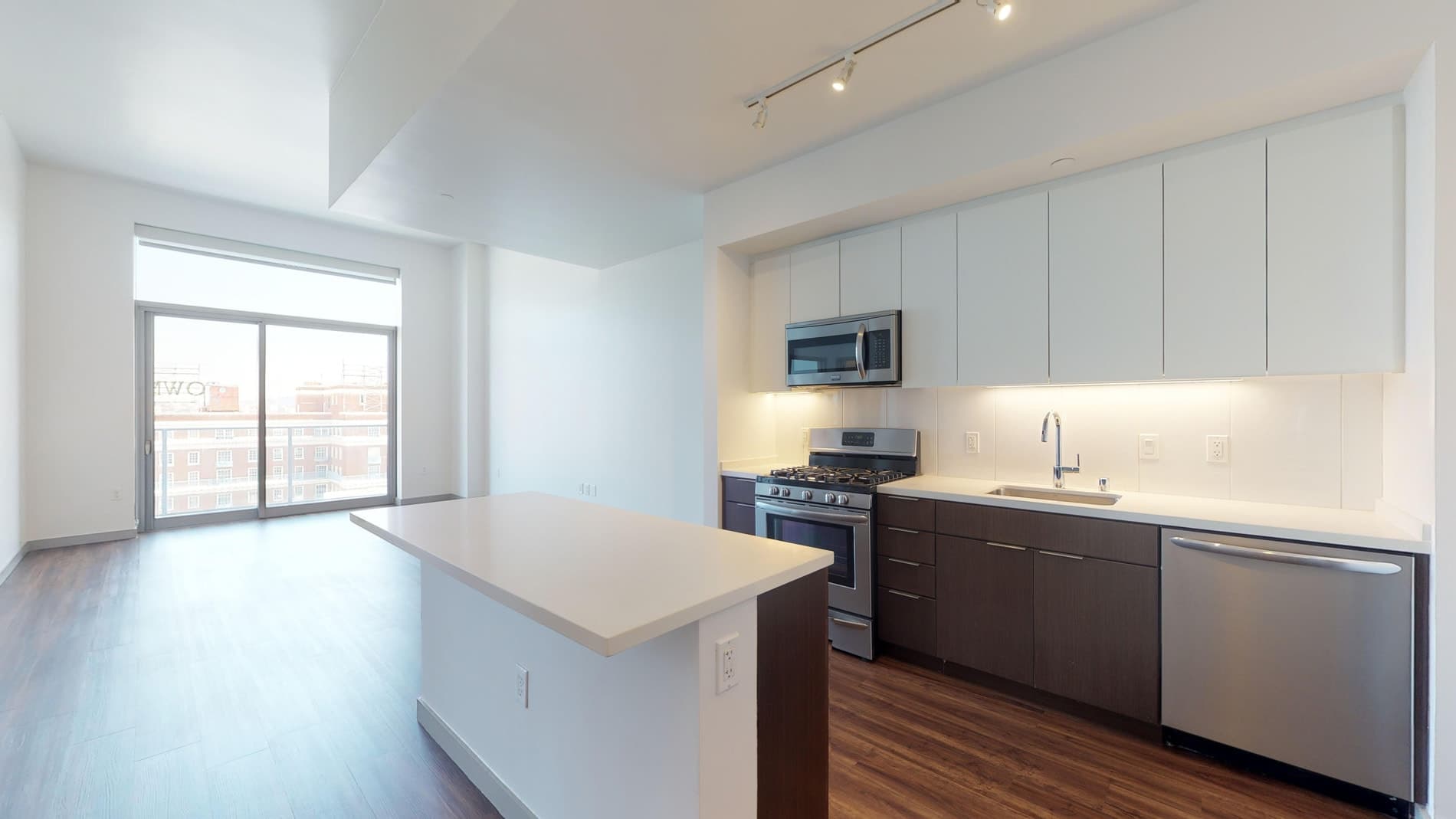 3033 Wilshire 1 of 5
