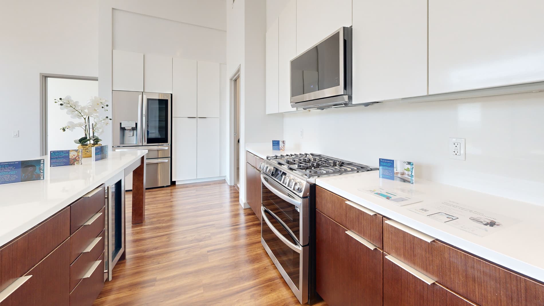 3033 Wilshire 1 of 5