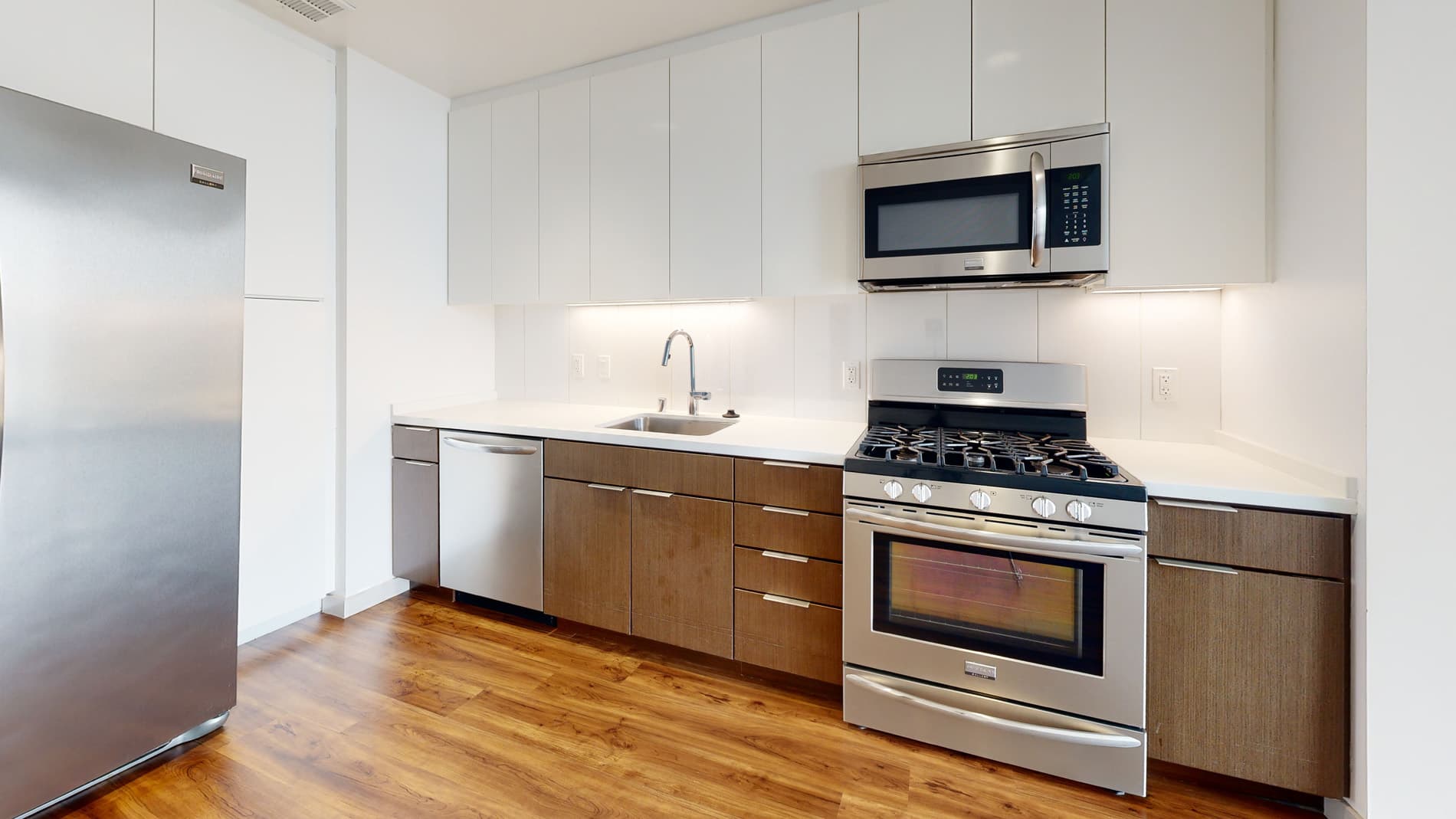 3033 Wilshire 1 of 5