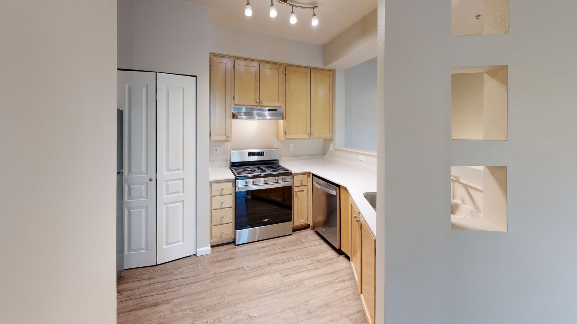The Hawthorne Apartments 1 of 5