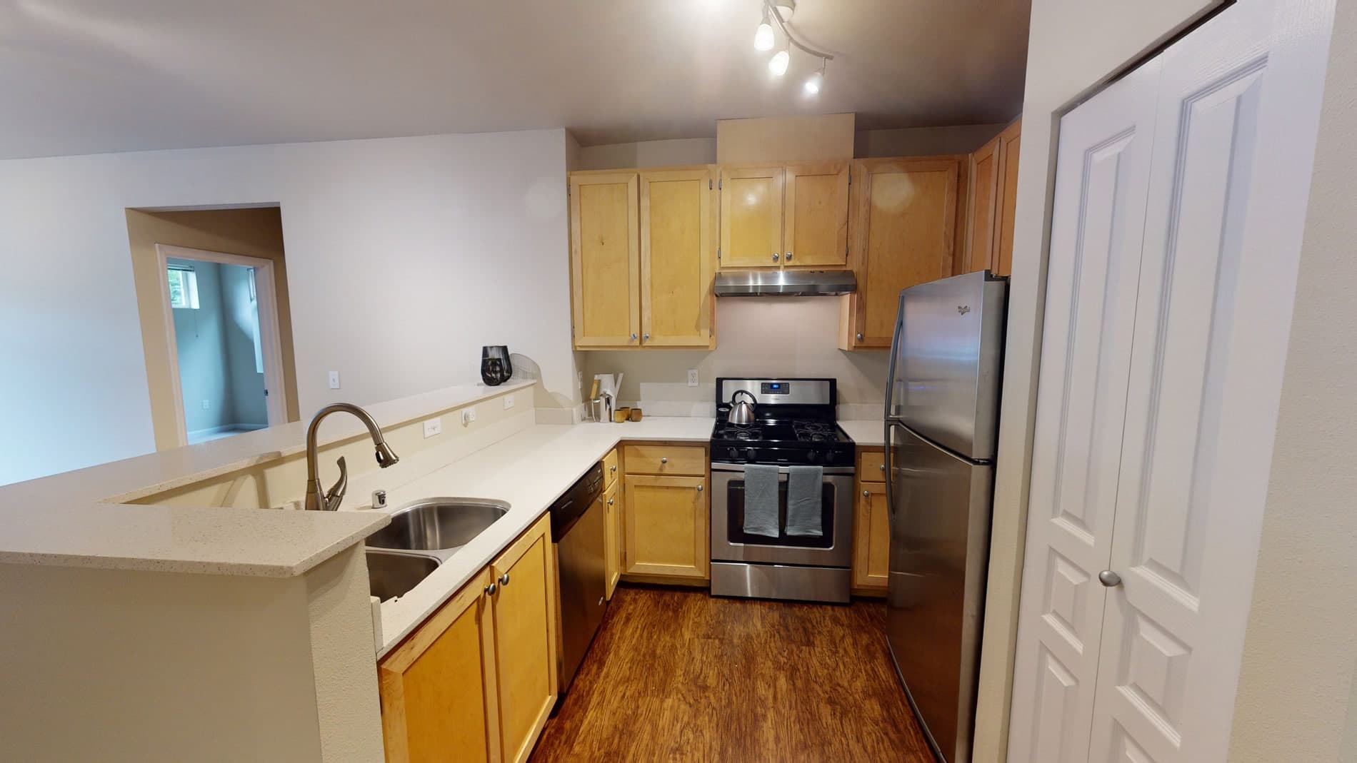 The Hawthorne Apartments 1 of 5