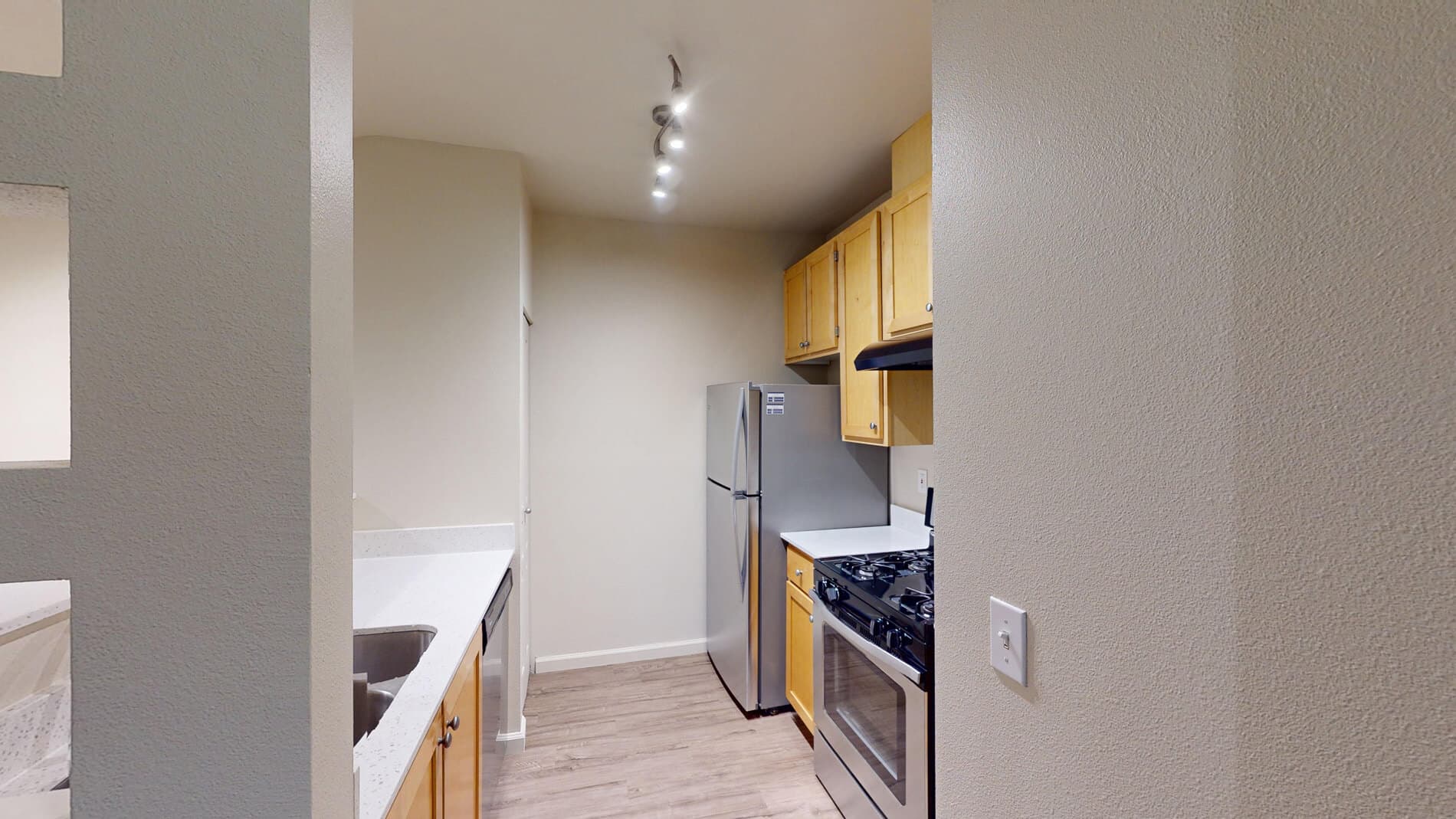 The Hawthorne Apartments 1 of 5