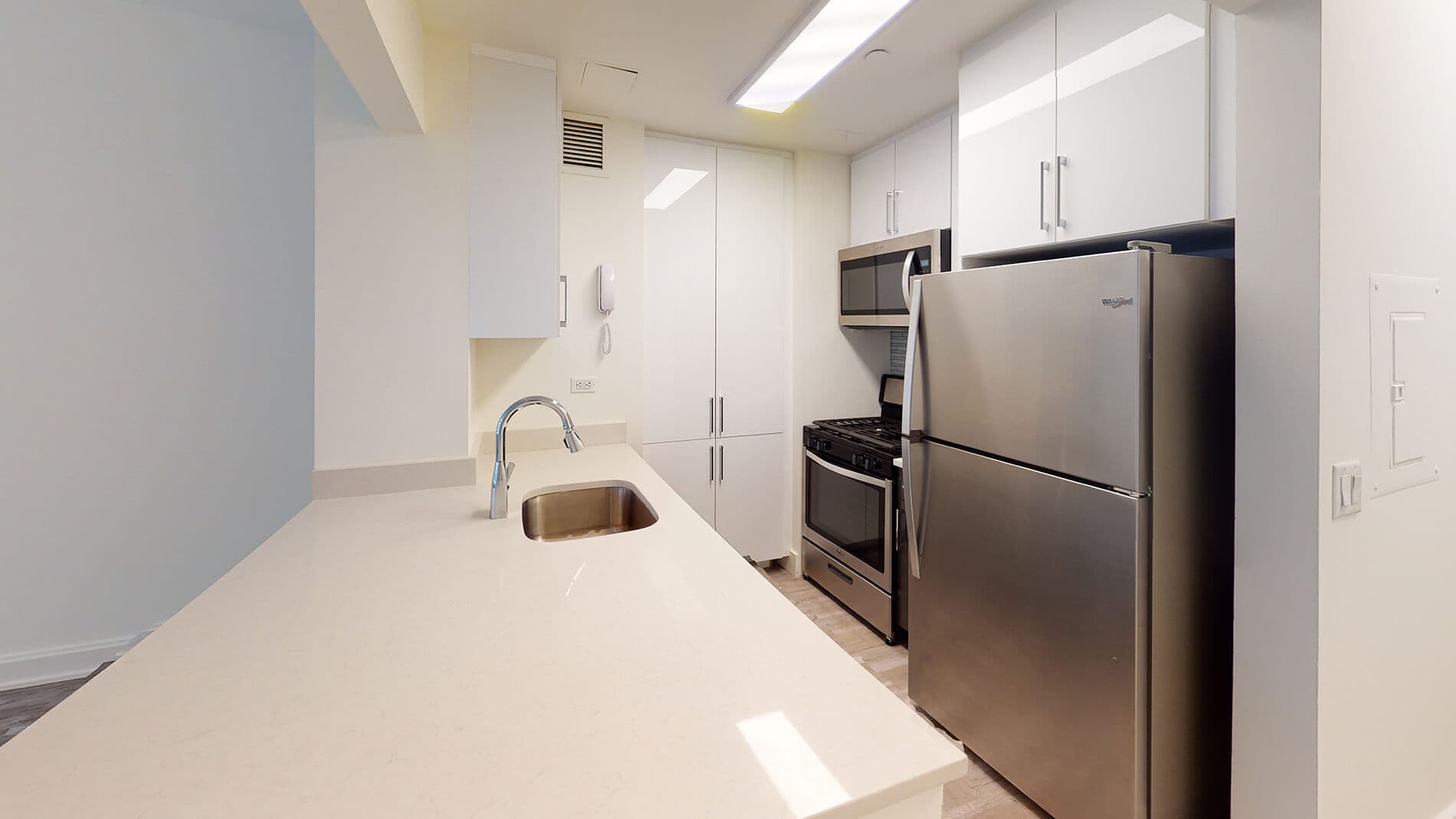 10 Hanover Square 1 of 5