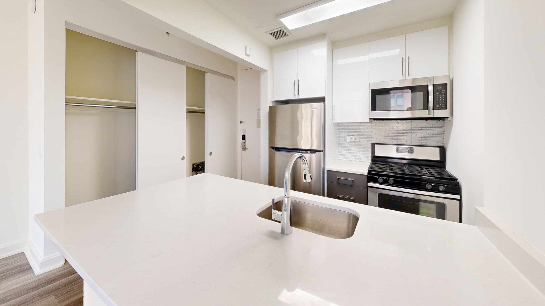 10 Hanover Square 1 of 5
