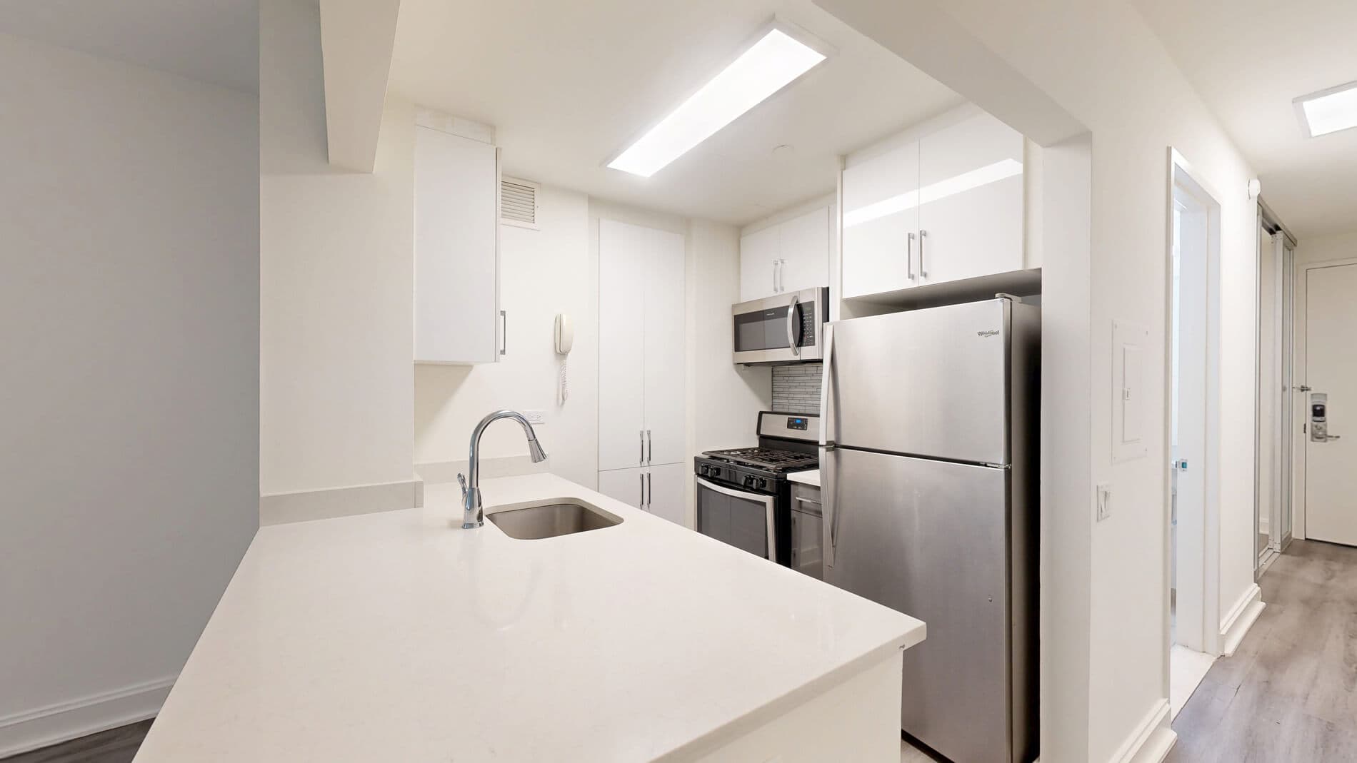 10 Hanover Square 1 of 5