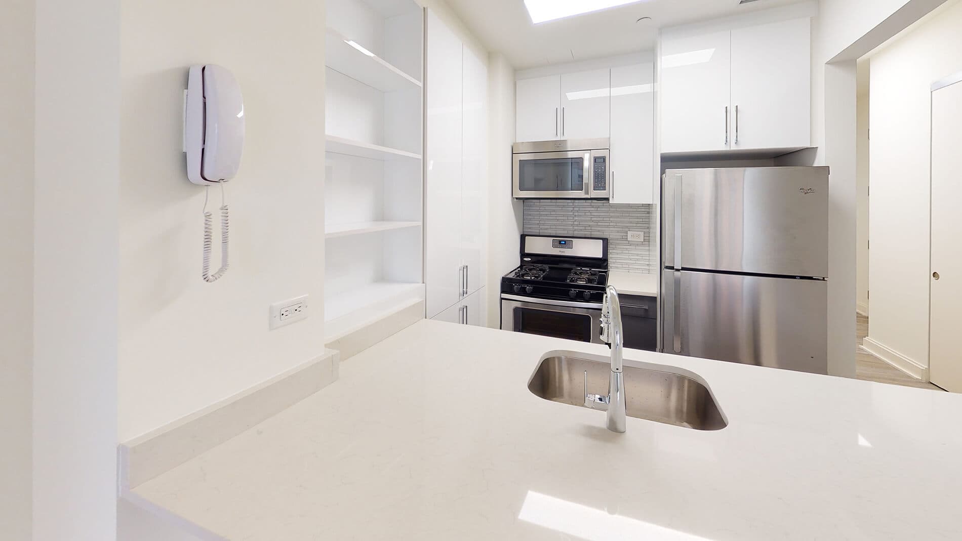 10 Hanover Square 1 of 5