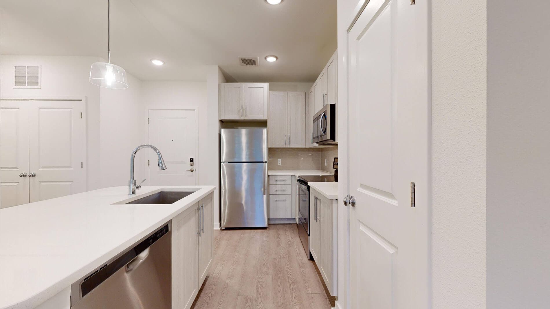 Essex Luxe Apartments 1 of 5