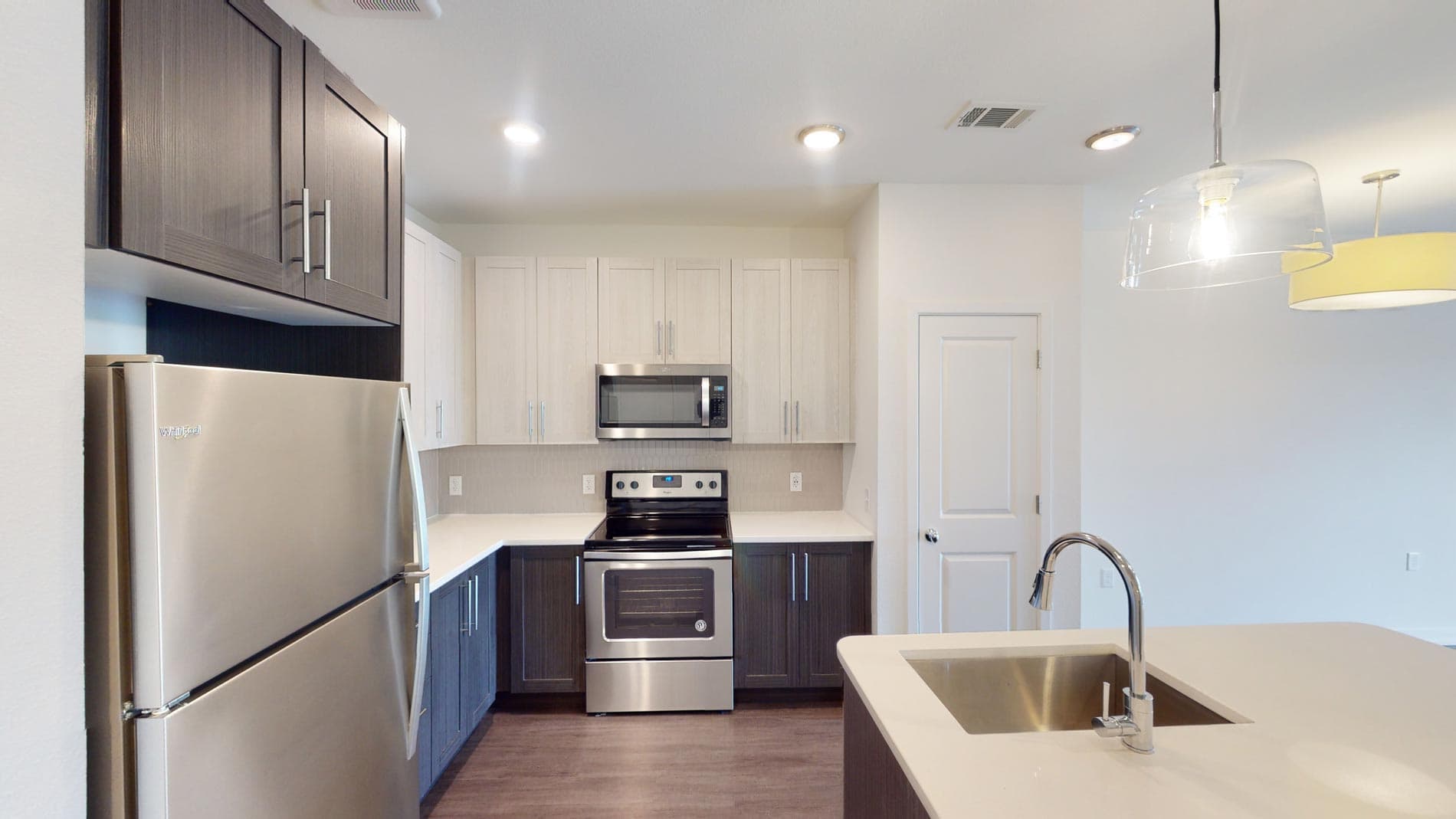 Essex Luxe Apartments 1 of 5