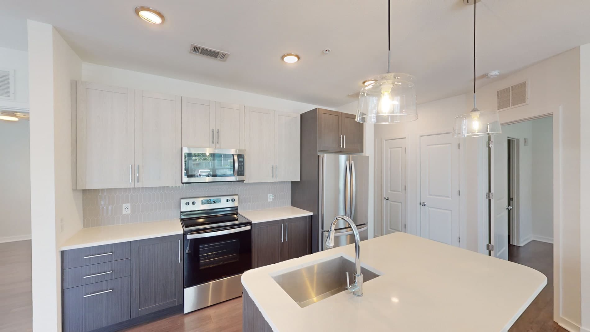 Essex Luxe Apartments 1 of 5