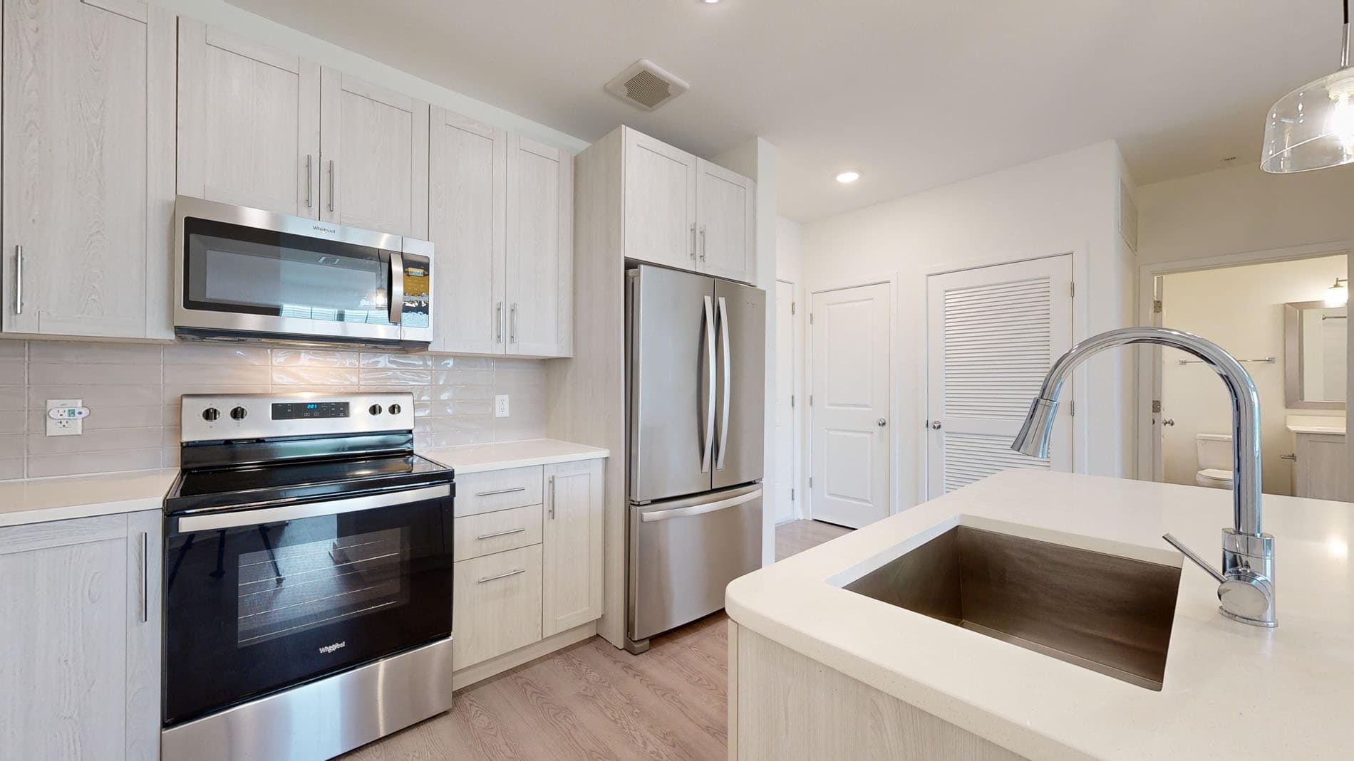 Essex Luxe Apartments 1 of 5