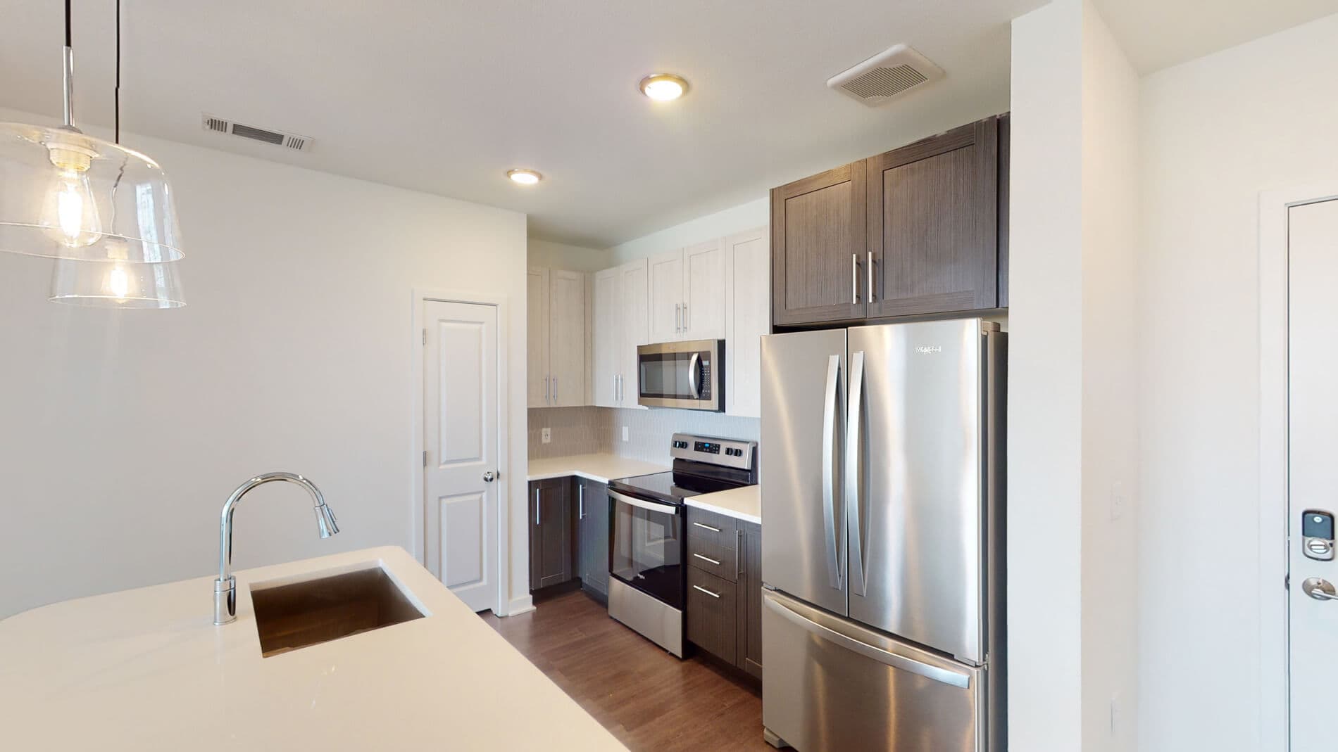 Essex Luxe Apartments 1 of 5