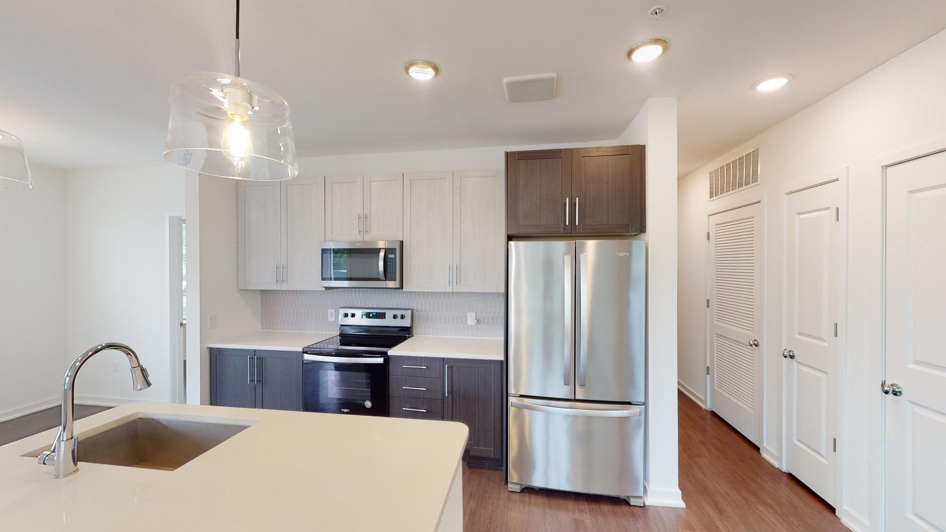 Essex Luxe Apartments 1 of 5