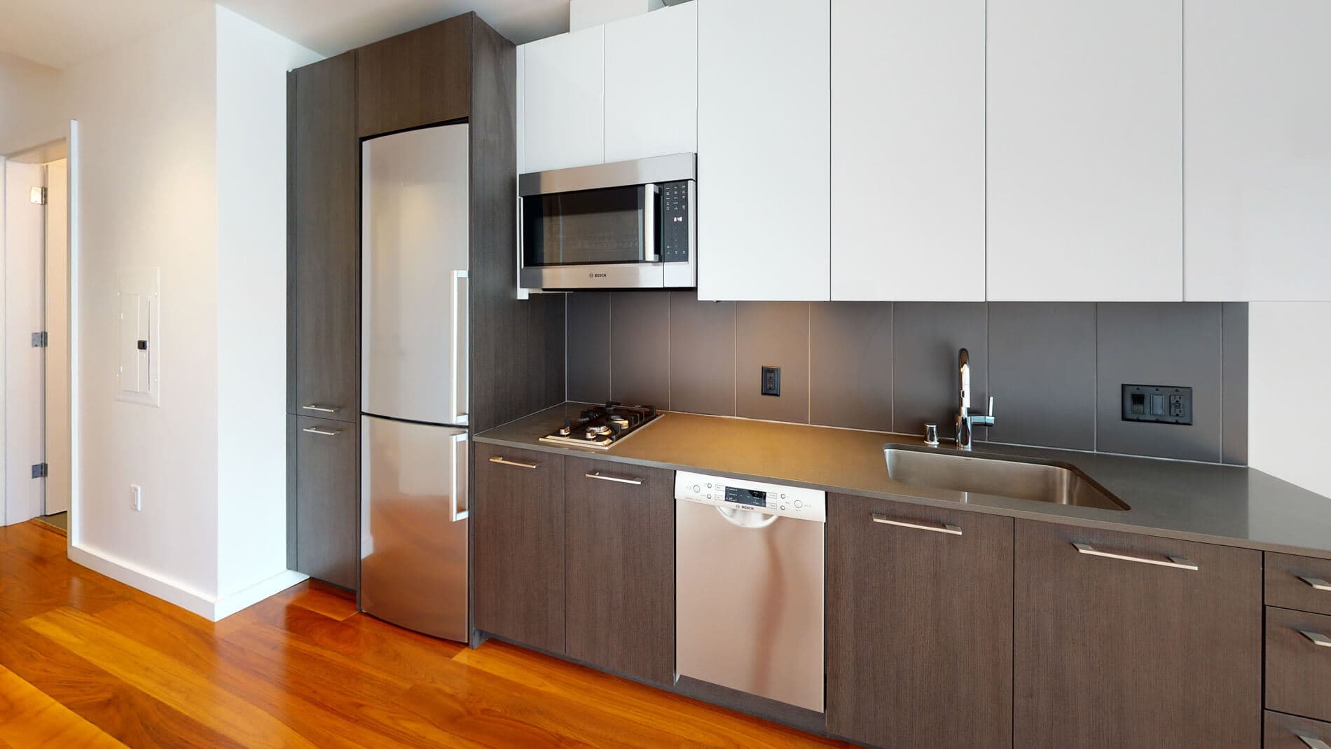 399 Fremont 1 of 5