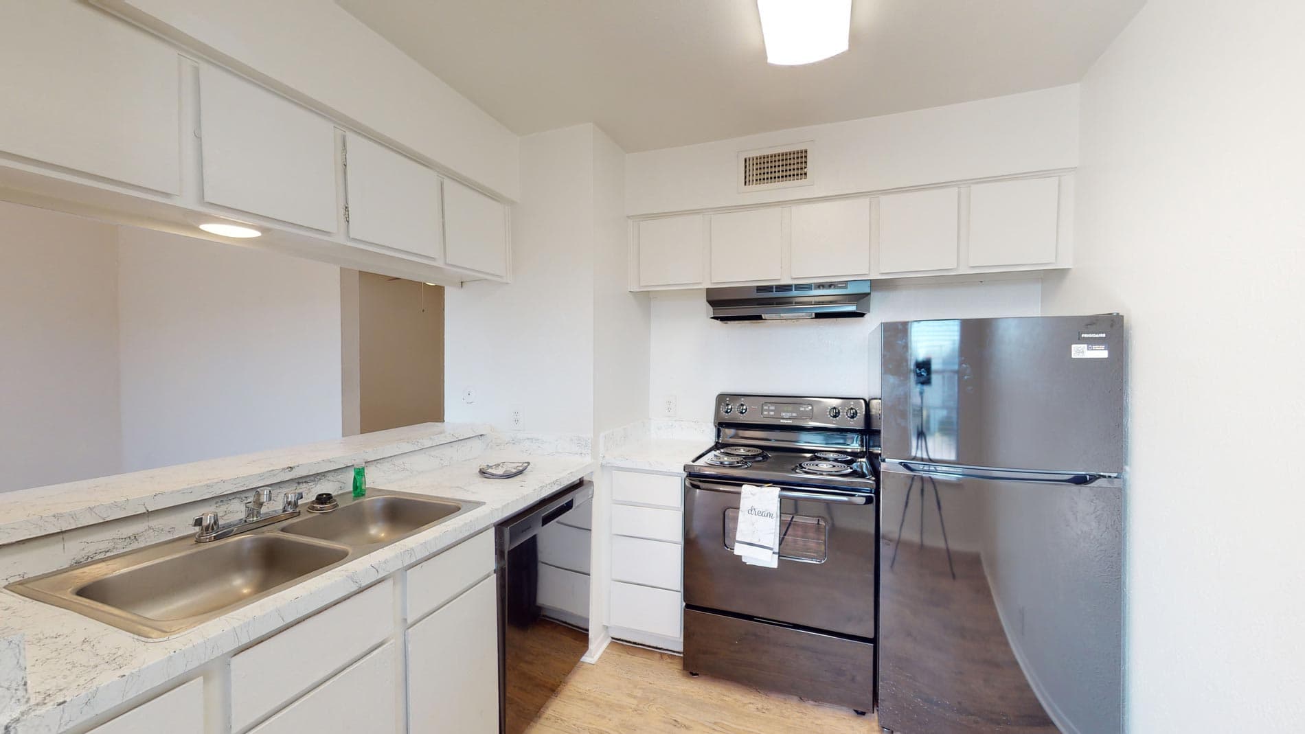 Addison Apartments at the Park 1 of 5