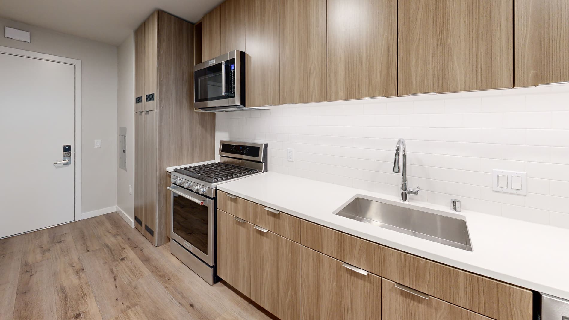 Residences at Lake Merritt 1 of 5