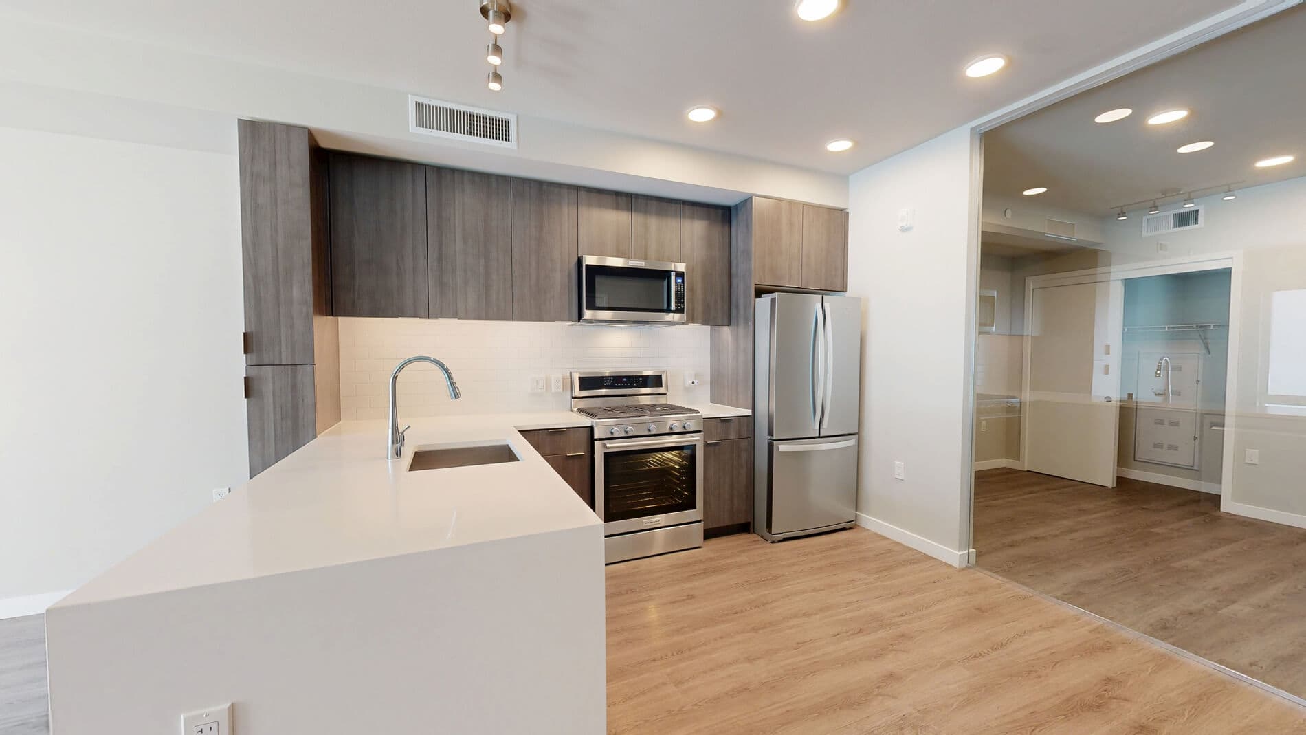 Residences at Lake Merritt 1 of 5