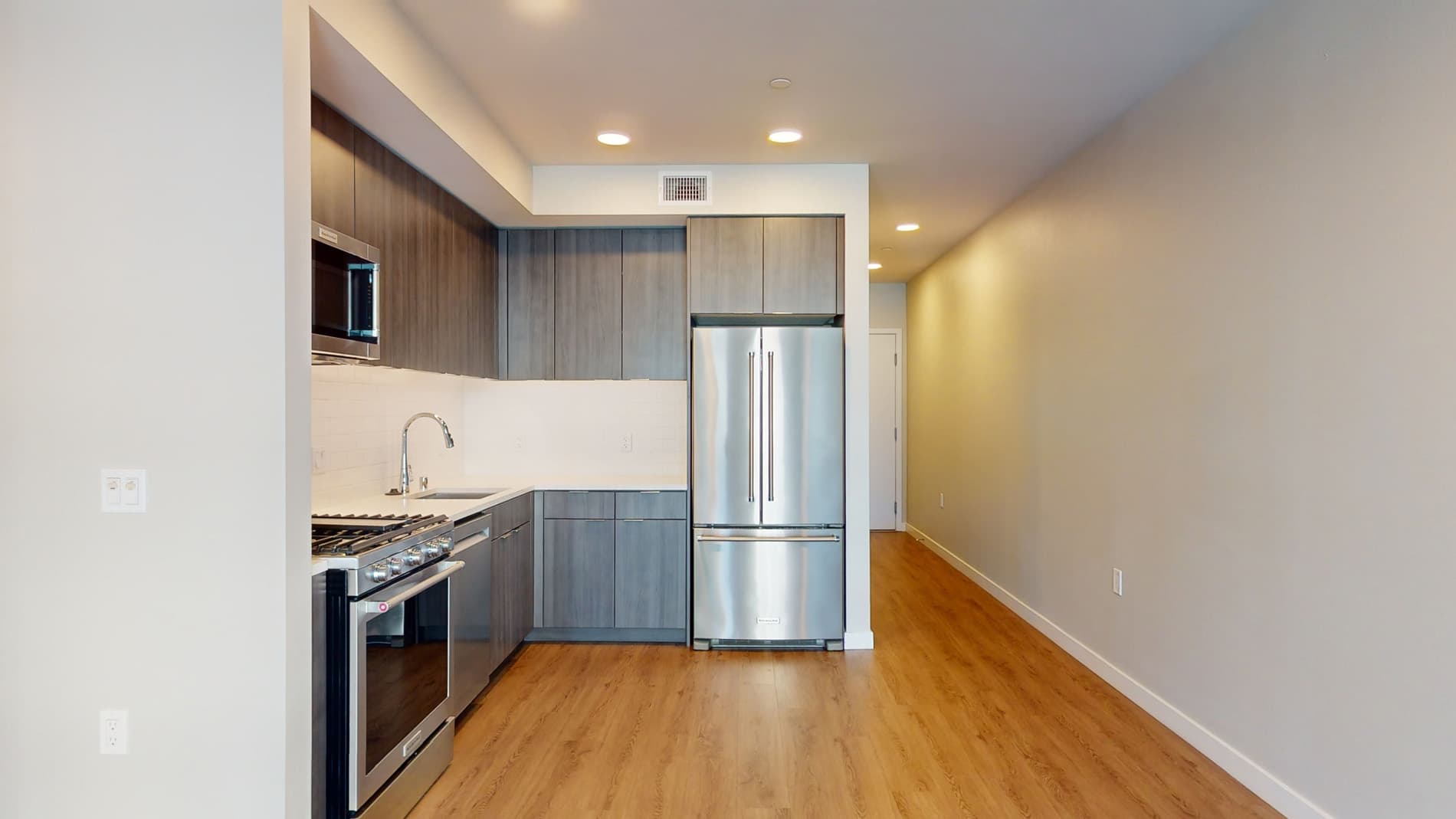 Residences at Lake Merritt 1 of 5